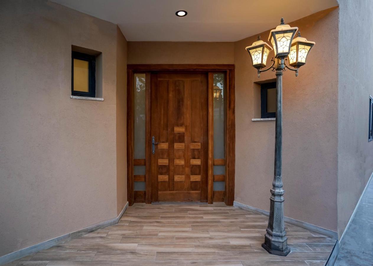 וילה רוני בריכה מחוממת Villa Roni Heated Pool เอลัต ภายนอก รูปภาพ