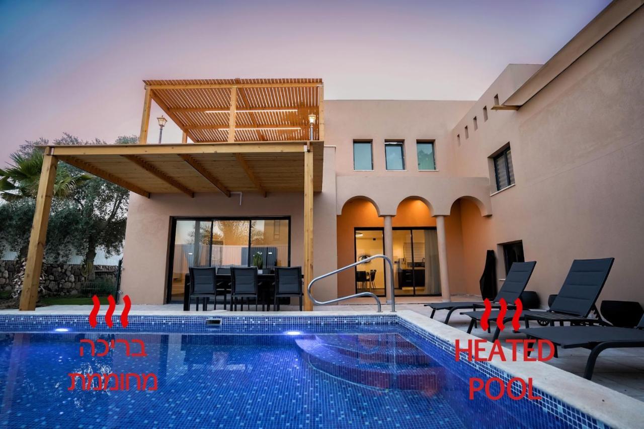 וילה רוני בריכה מחוממת Villa Roni Heated Pool เอลัต ภายนอก รูปภาพ